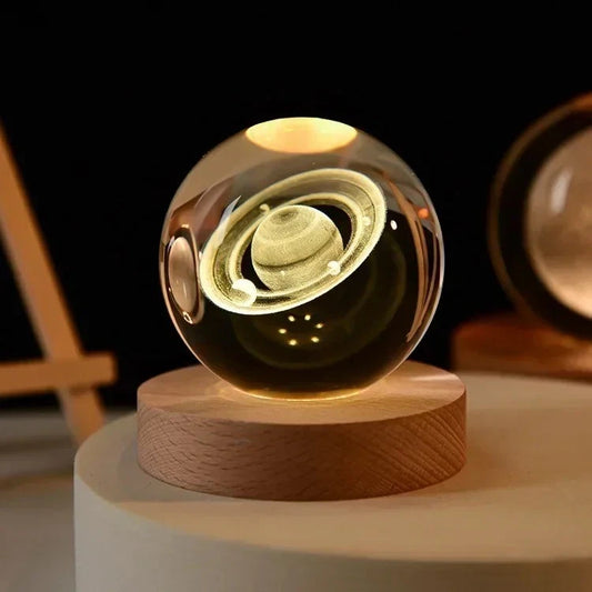 Boule de Cristal Sculptée Globe