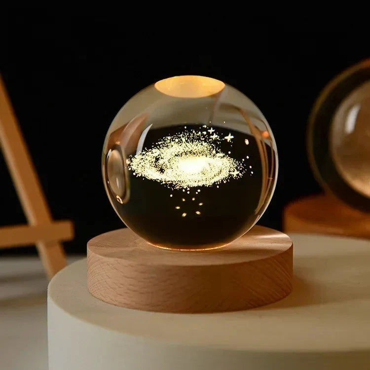 Boule de Cristal Sculptée Globe